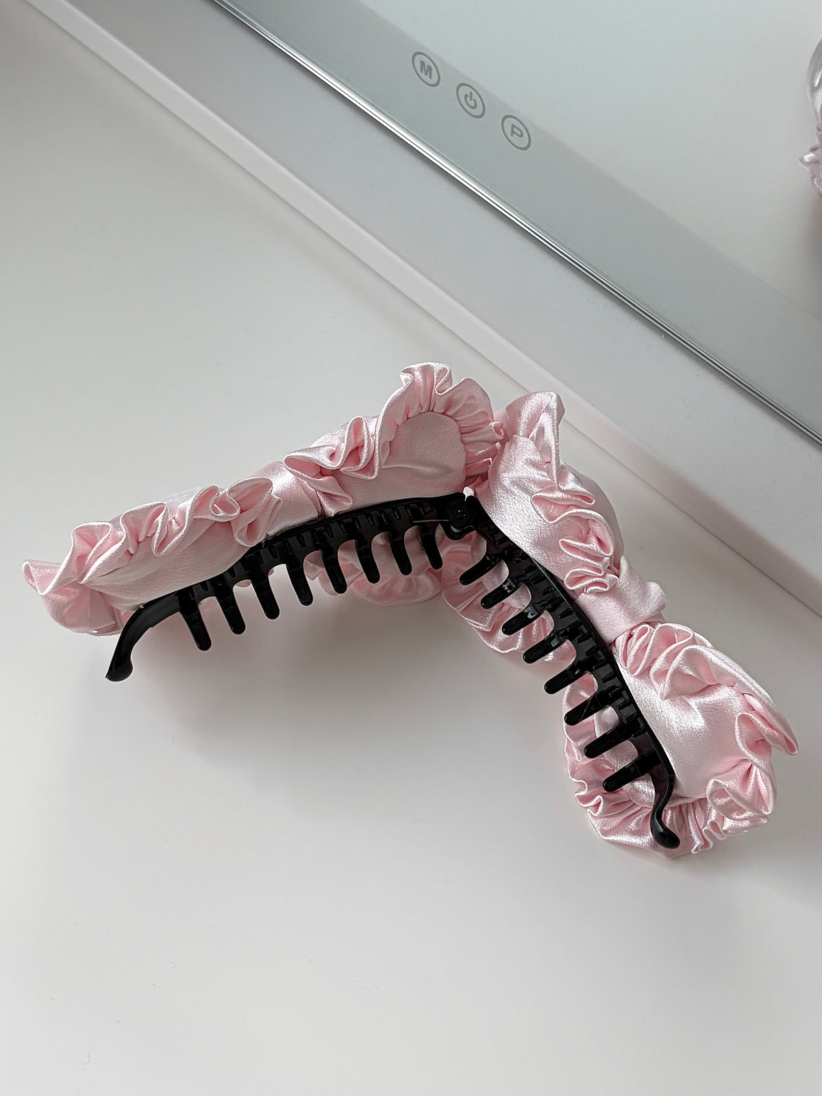 Lola Bow Banana Clip