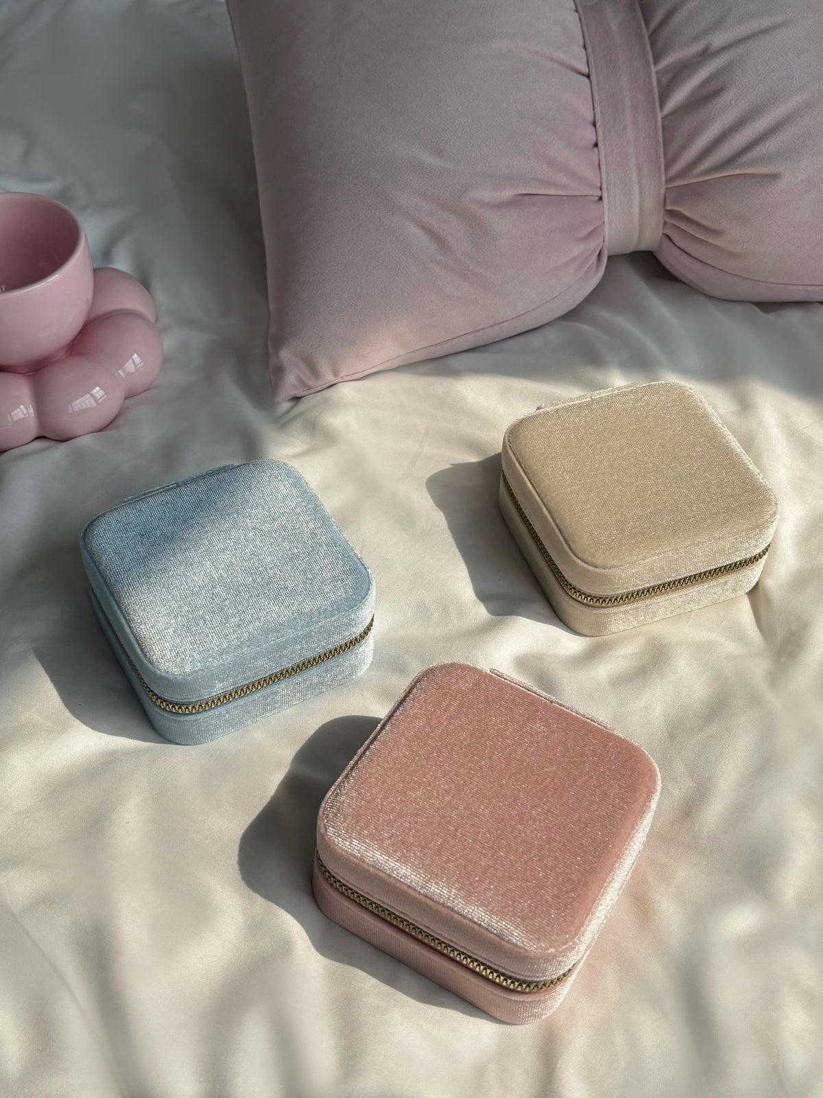 Velura Jewelry Case